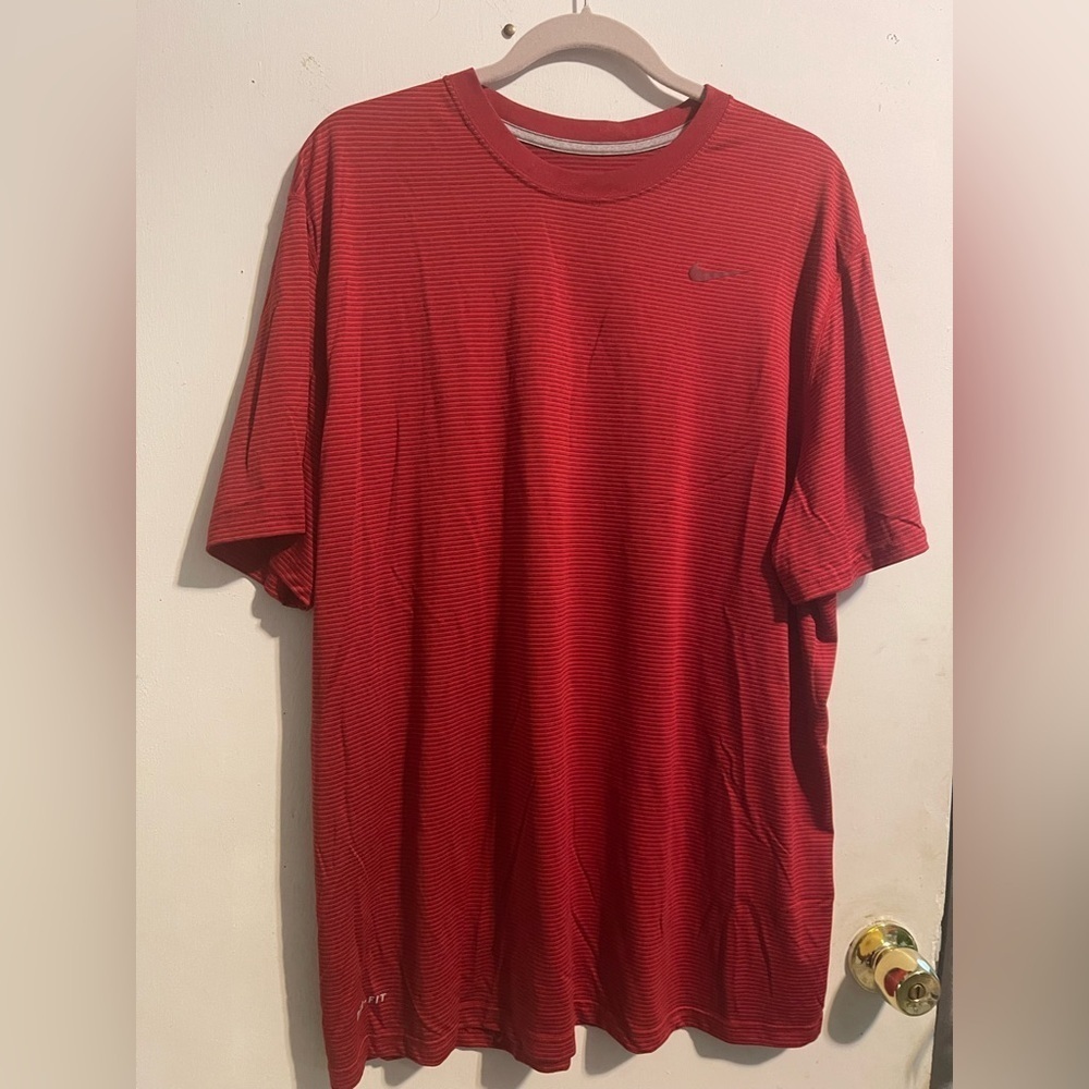 Nike Red‎ Short Sleeve Tee